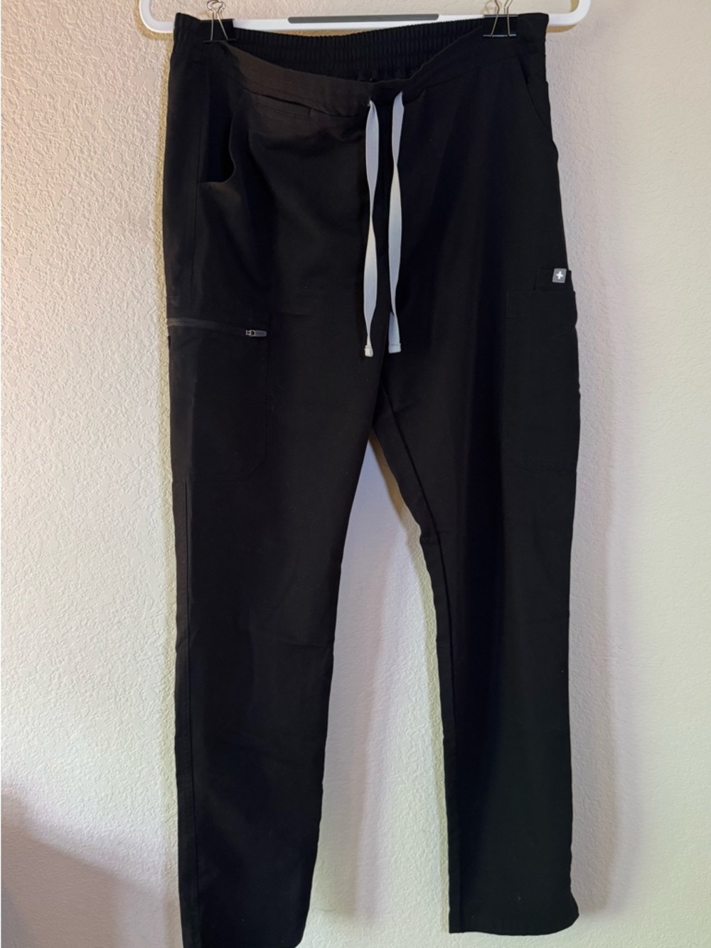 FIGS Slim Leg Black Scrub Pants - M Tall